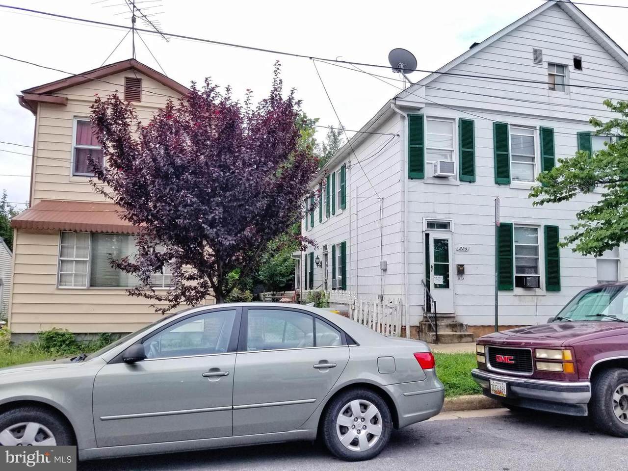 539 Pontiac Avenue - Photo 1