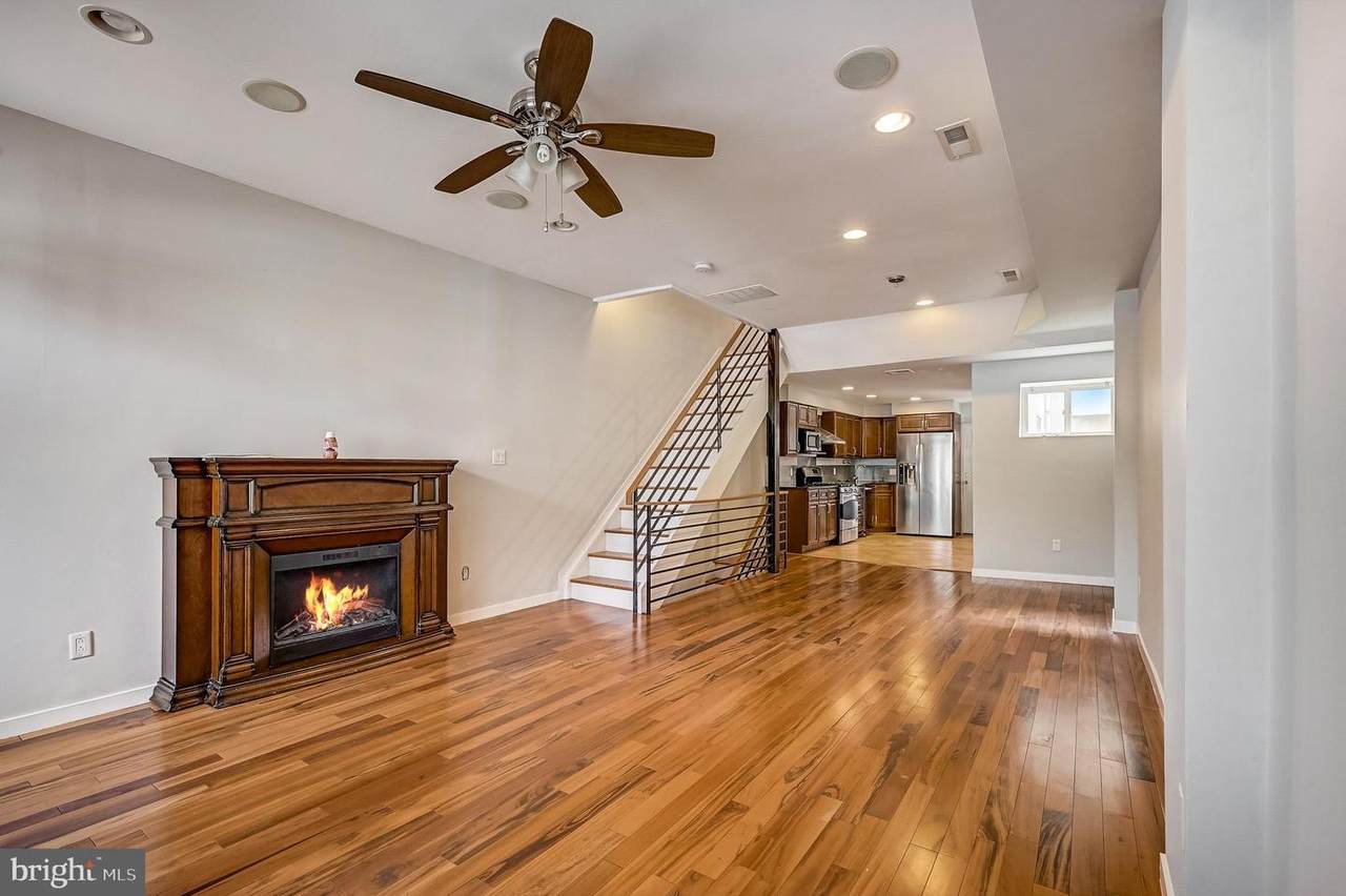 1127 Howard Street - Photo 1