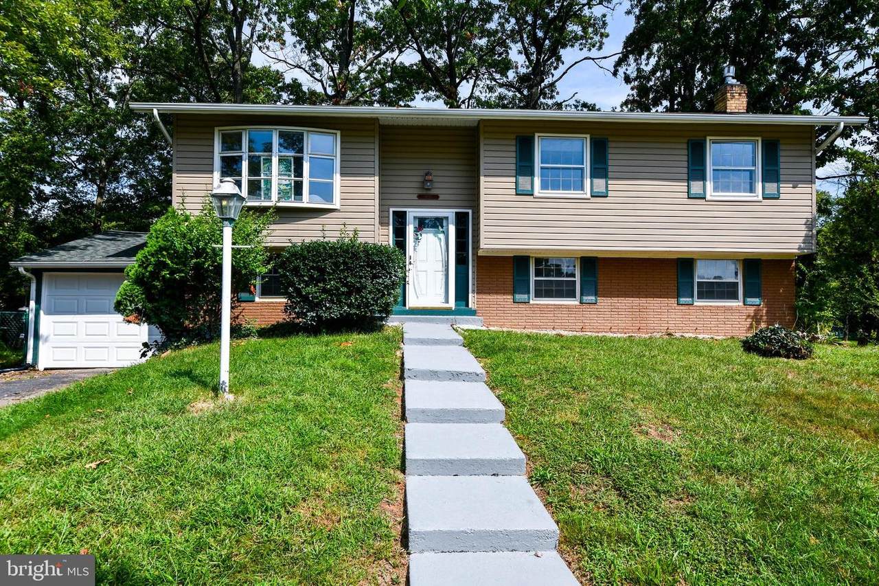 9710 Beachwood Avenue - Photo 1