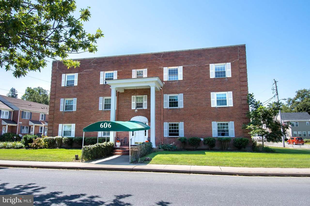 606 Water Street - Photo 1