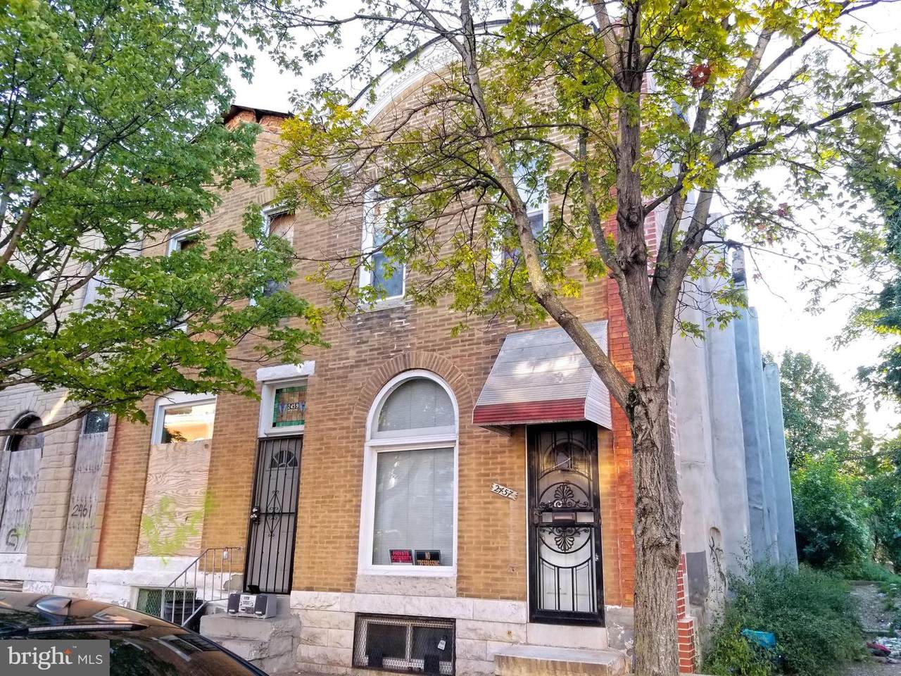 2457 Brentwood Avenue - Photo 1