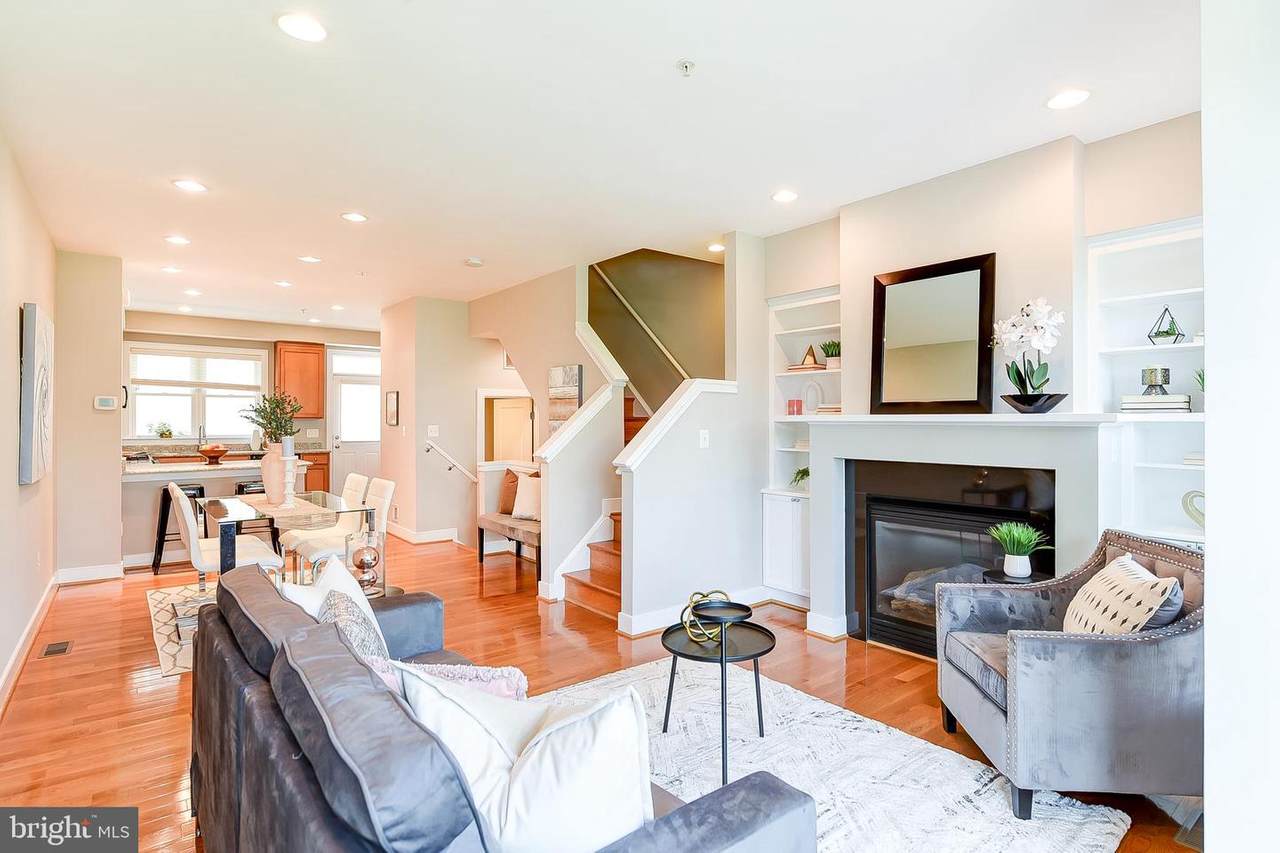 419 L Street - Photo 1