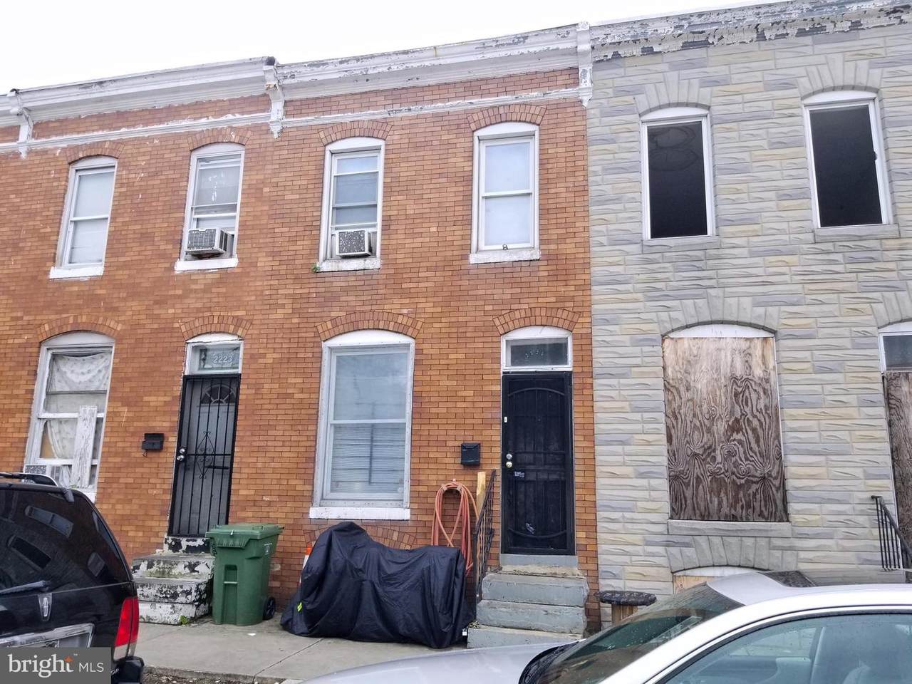 2225 Ashton Street - Photo 1