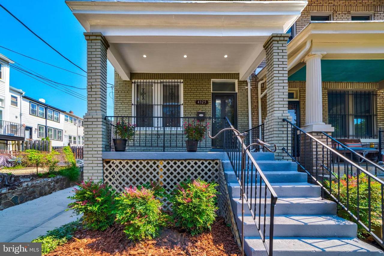 4325 7TH Street - Photo 1