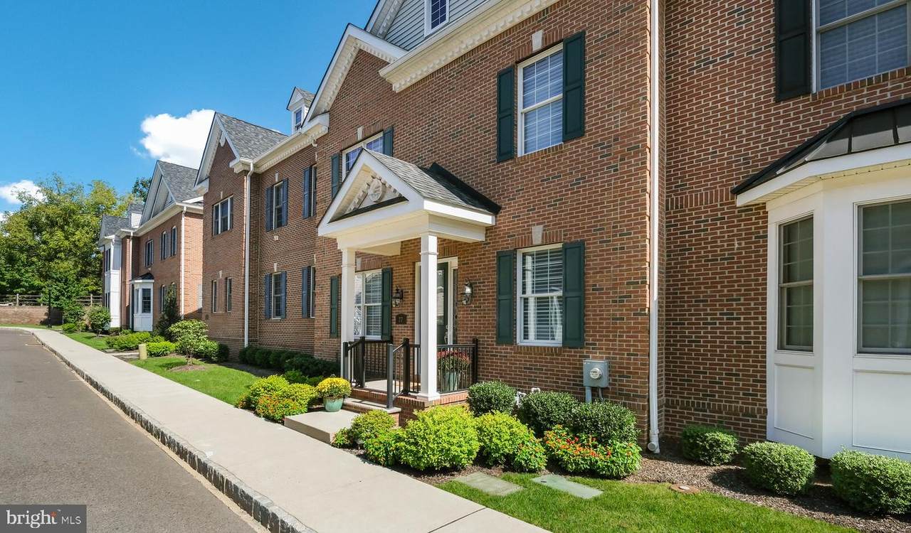 77 Creekview Lane - Photo 1