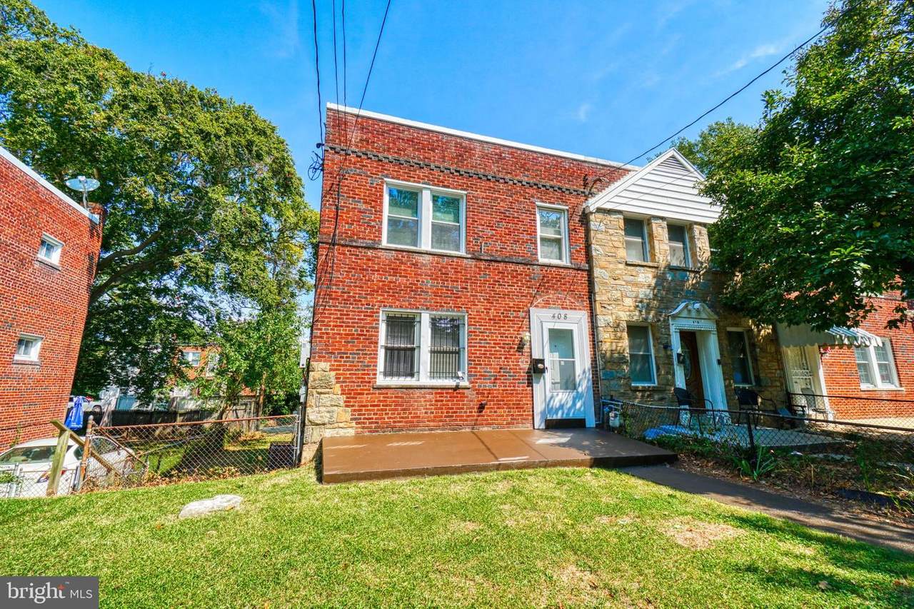 408 Oakwood Street - Photo 1