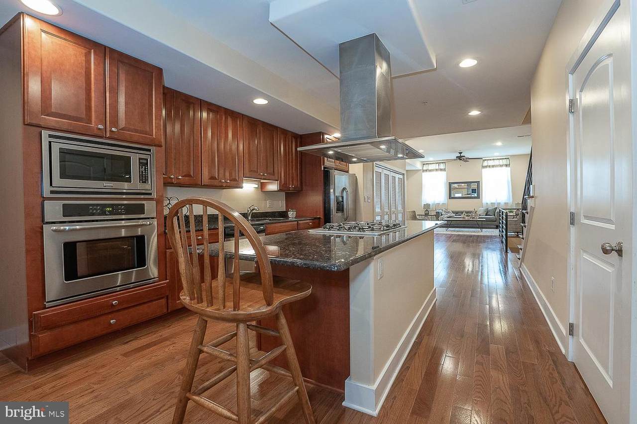 626 16TH Street - Photo 1