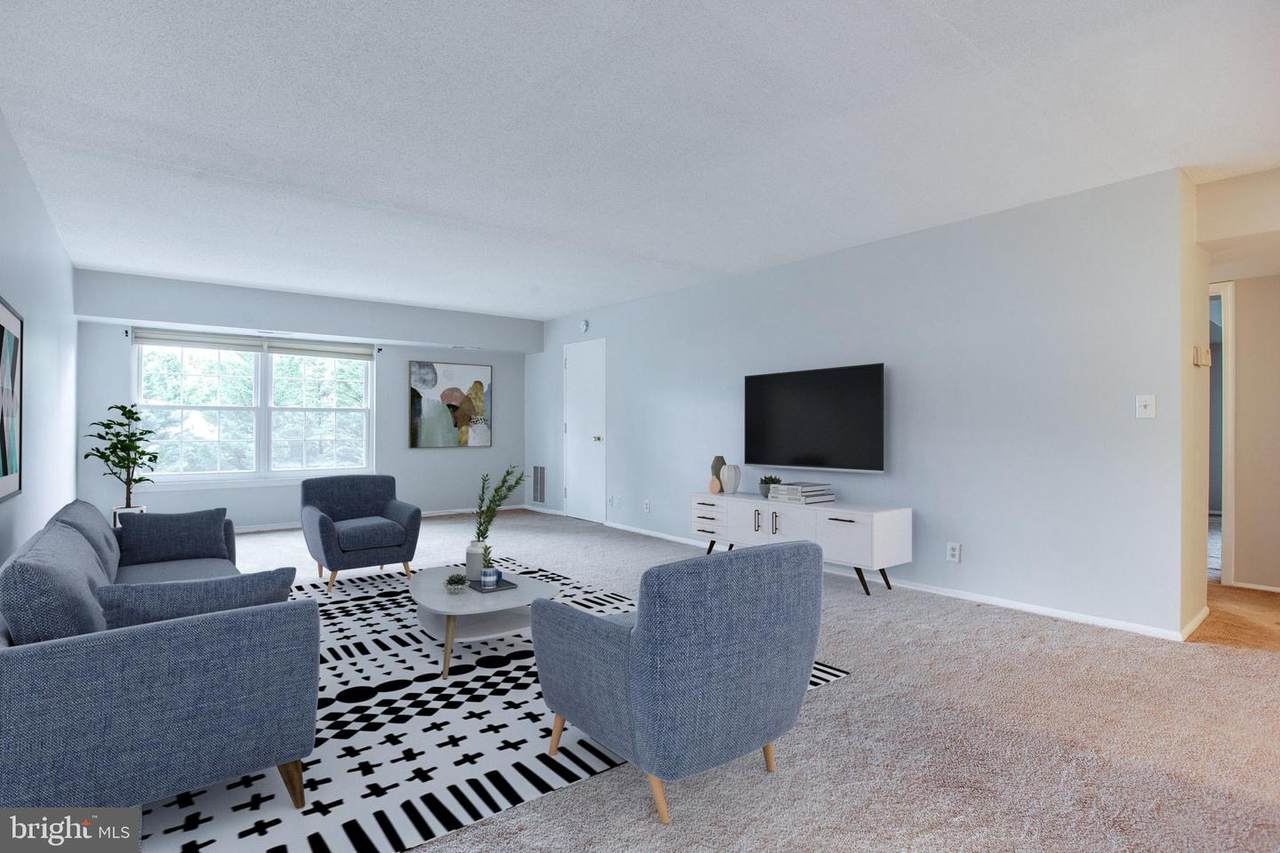 7640 Tremayne - Photo 1