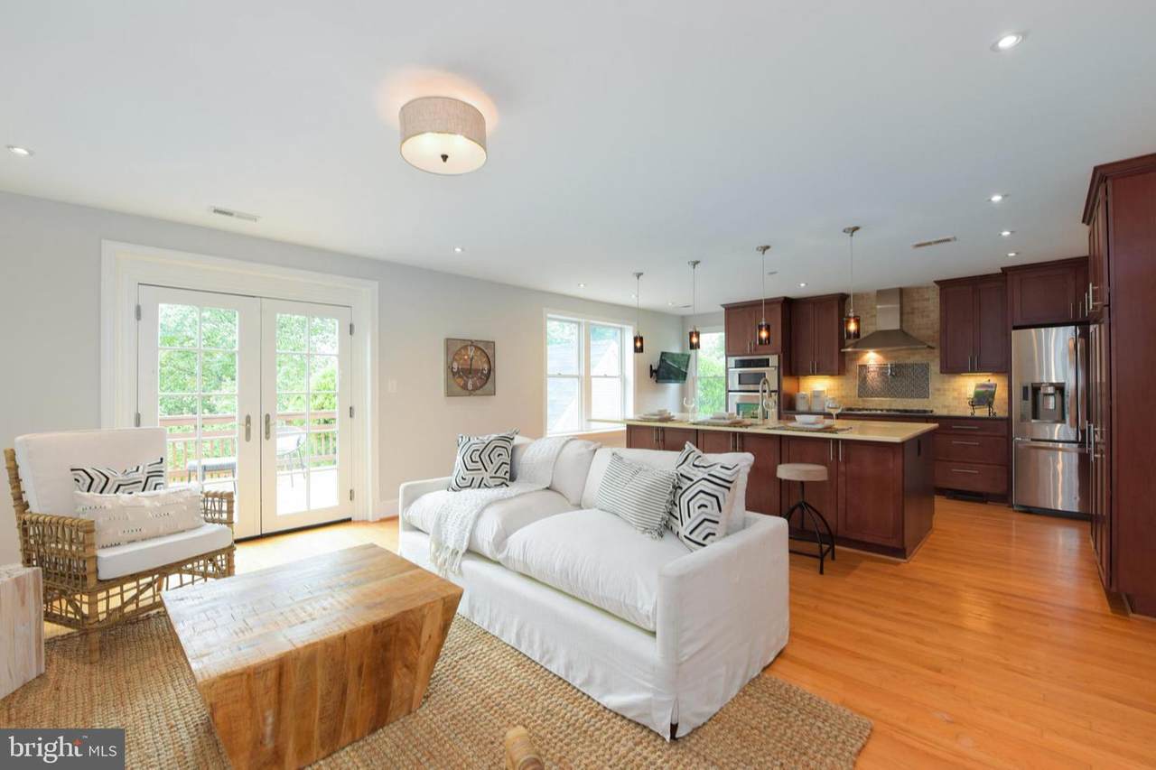 702 View Terrace - Photo 1