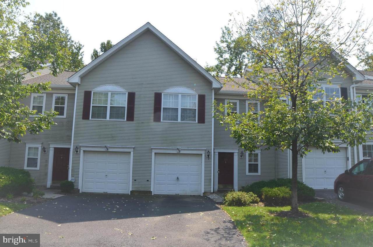 303 Canterbury Way - Photo 1