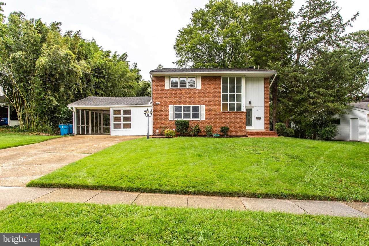 1819 Rupert Street - Photo 1