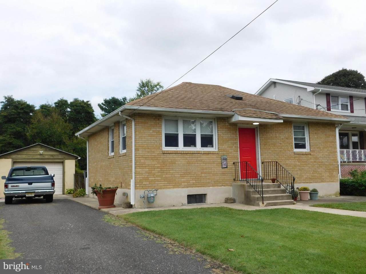 1603 Ellis Avenue - Photo 1