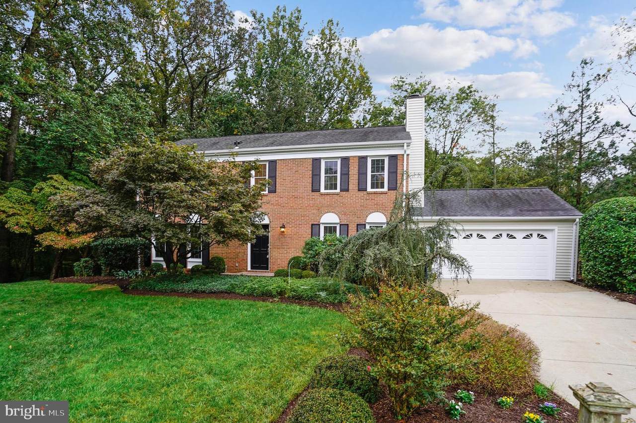 9813 Fosbak Drive - Photo 1