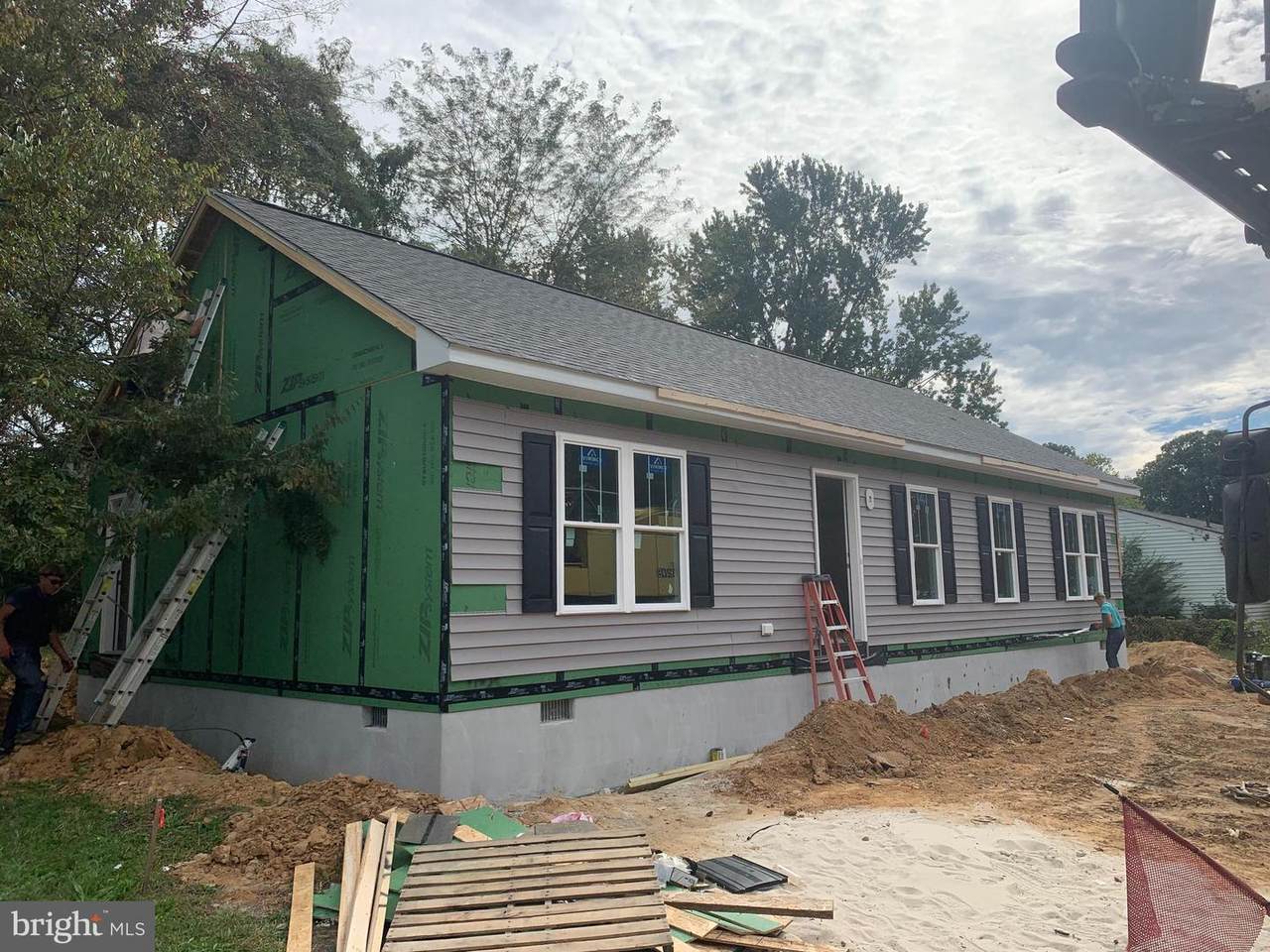 228 Governors Boulevard - Photo 1