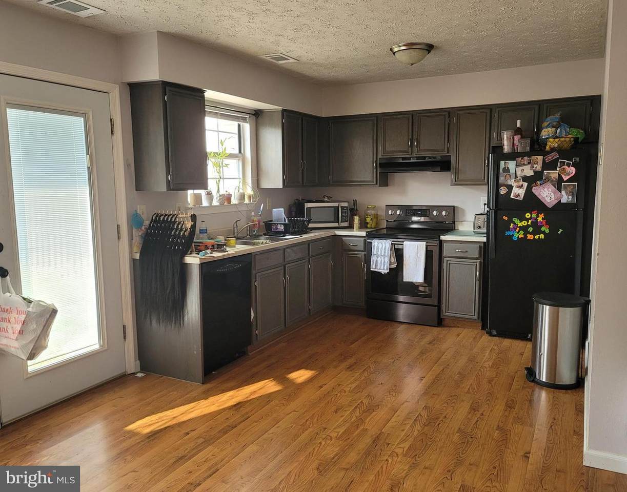 21404 Manon Way - Photo 1