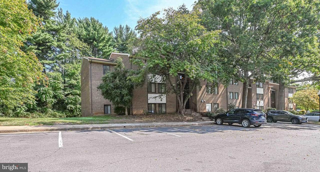 1404 Northgate Square - Photo 1