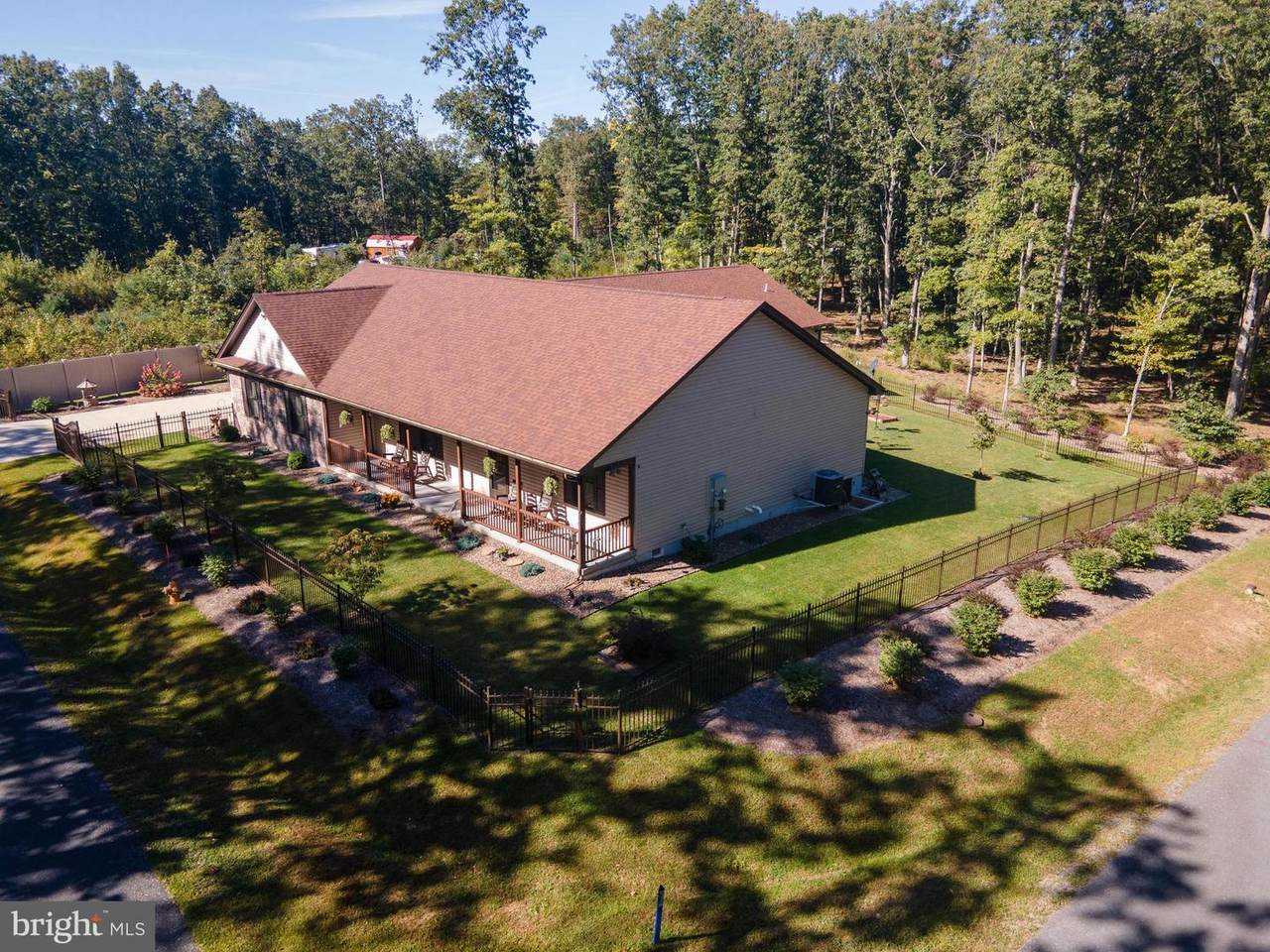 399 Jennifer Lane - Photo 1