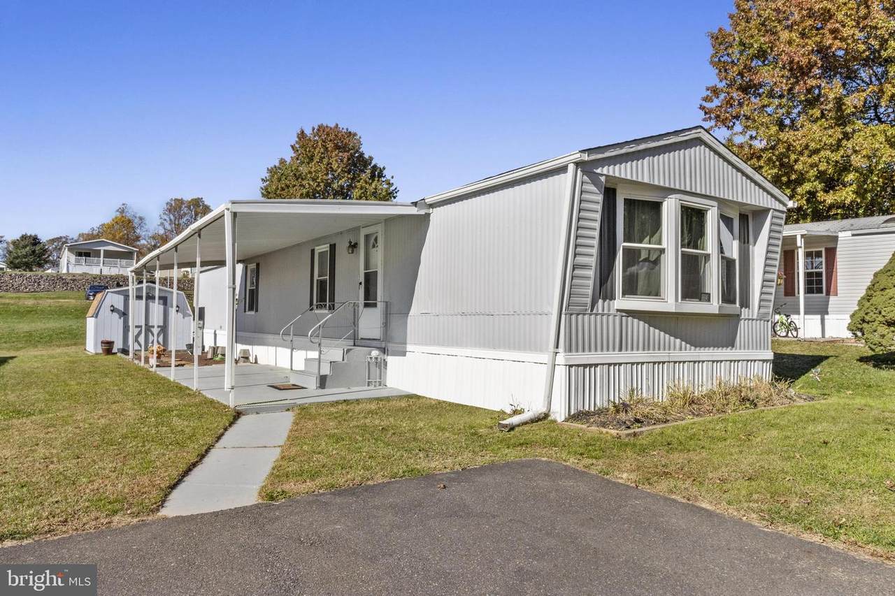 2304 Brownsville Road - Photo 1