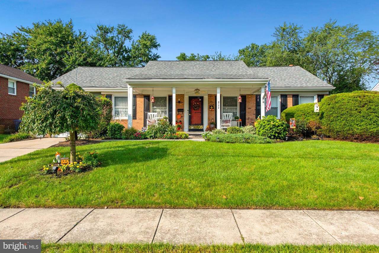 2177 Laurel Drive - Photo 1