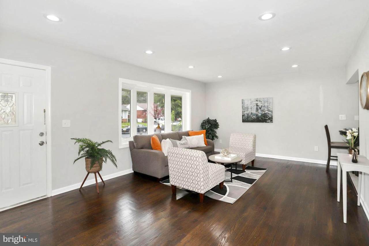 2111 Chapman Road - Photo 1