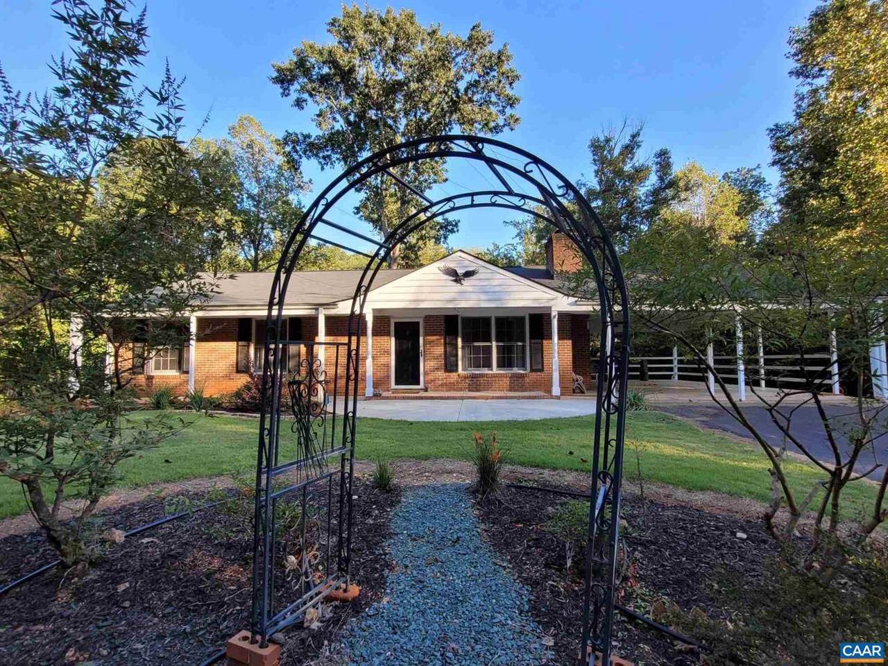 1051 Milton Dr - Photo 1