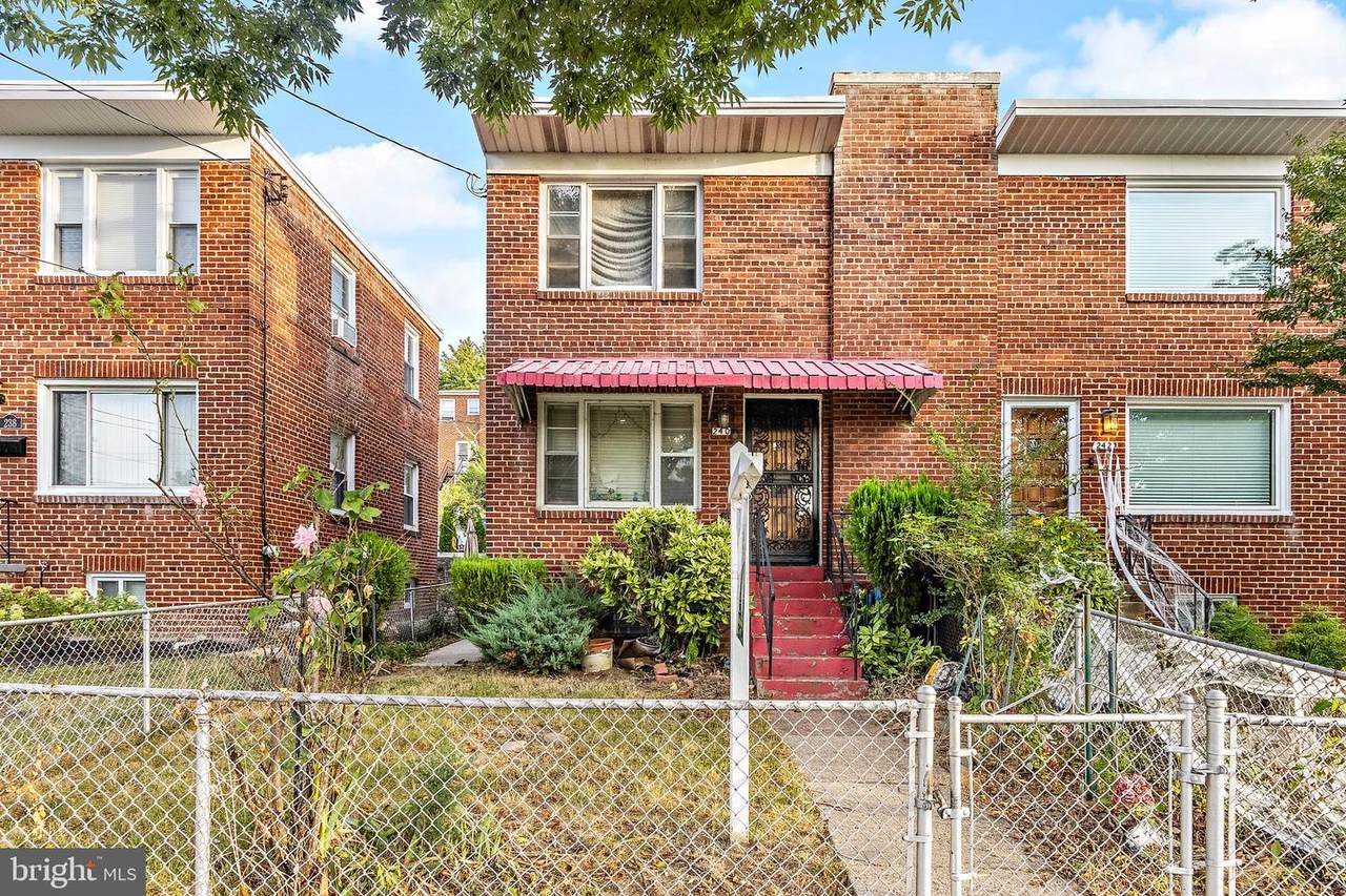 240 Nicholson Street - Photo 1