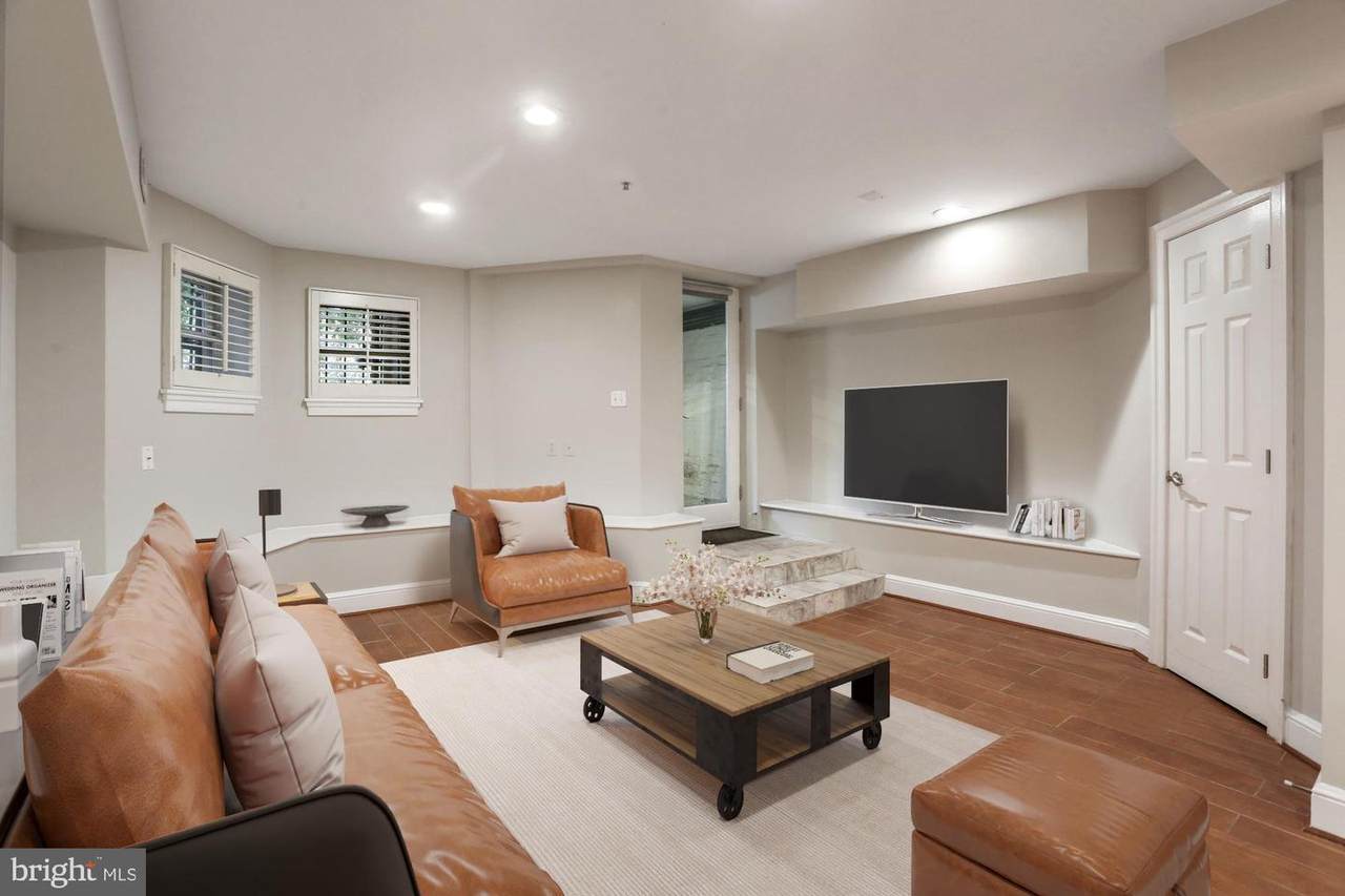 1757 T Street - Photo 1