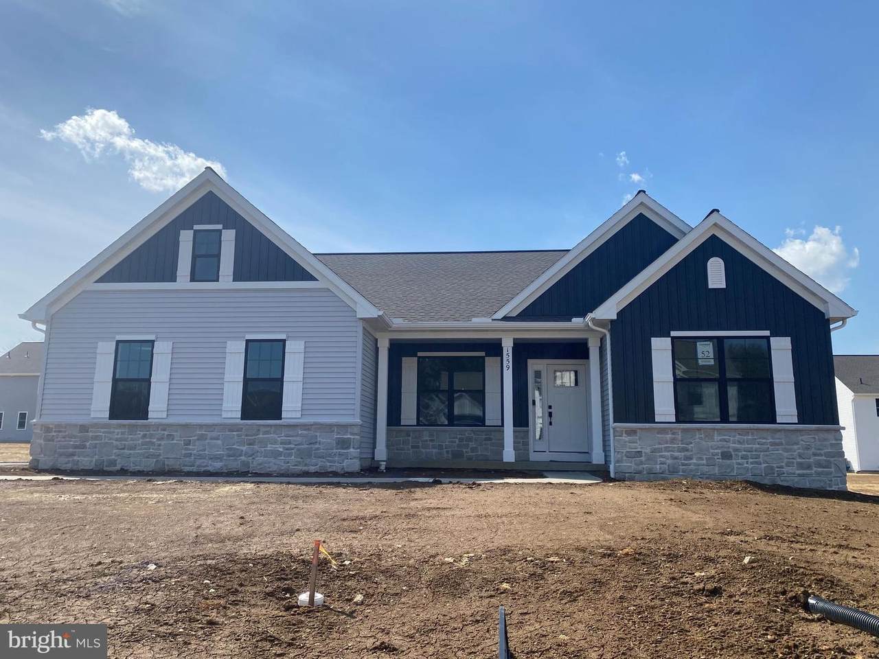 1559 Cambridge Drive - Photo 1