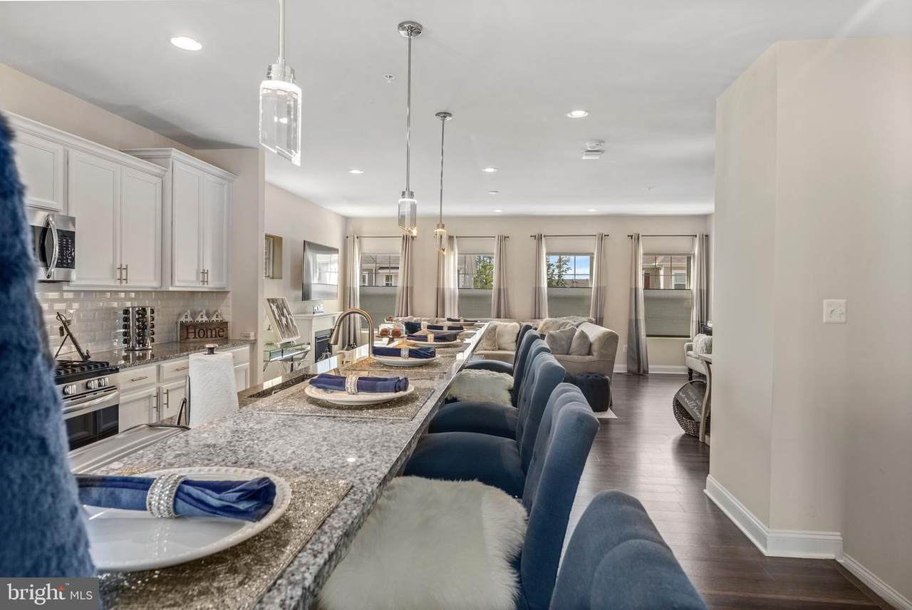 11411 Tolkien Avenue - Photo 1