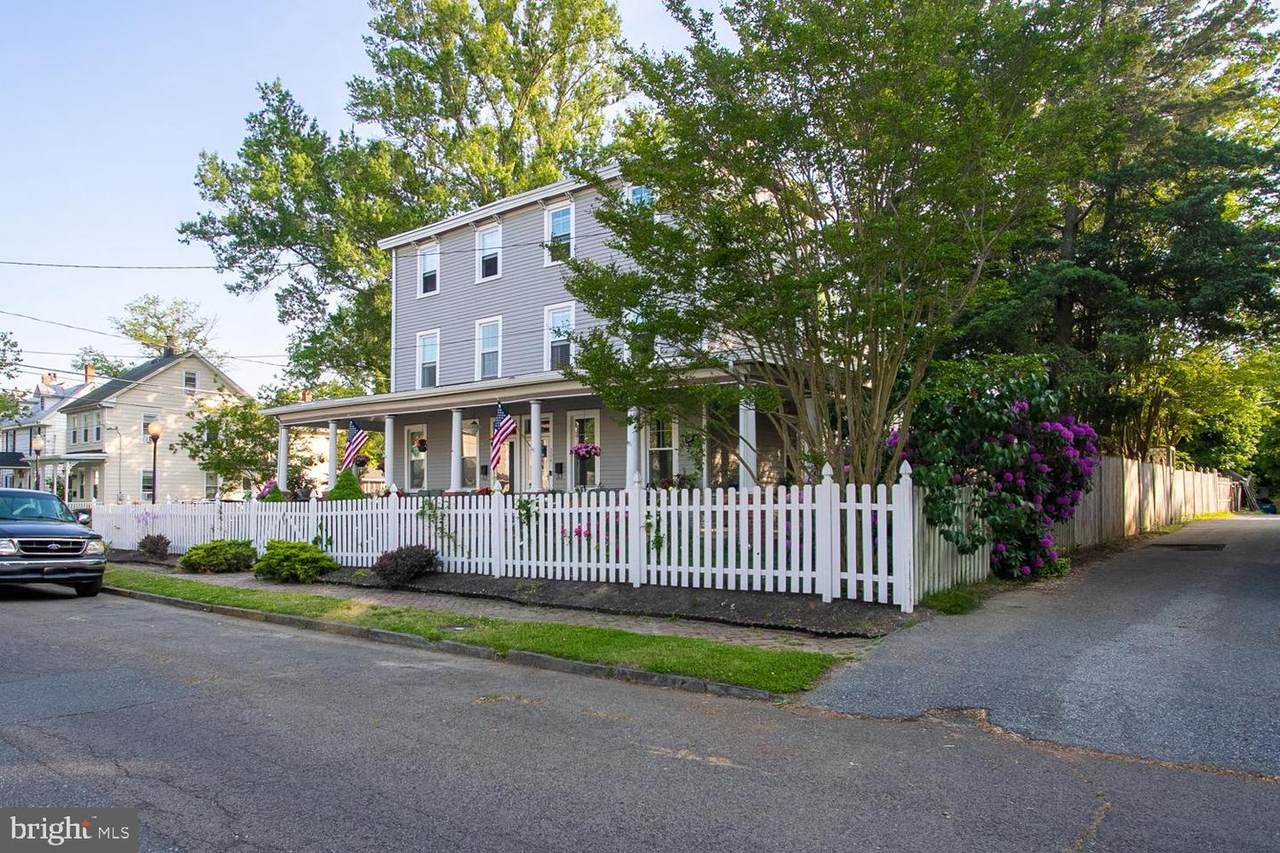 204 Cherry Street - Photo 1