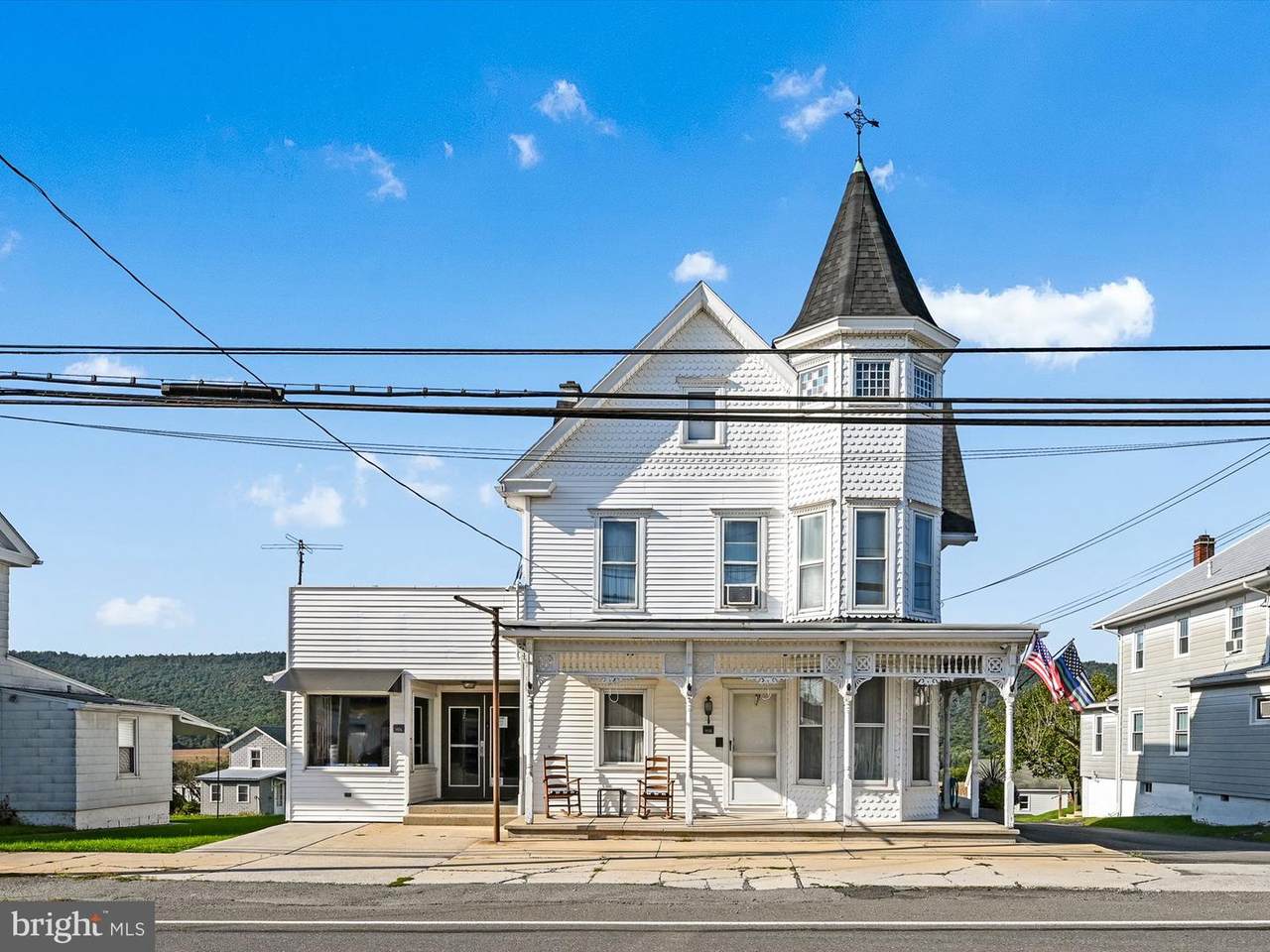 1104-1106 Main Street - Photo 1