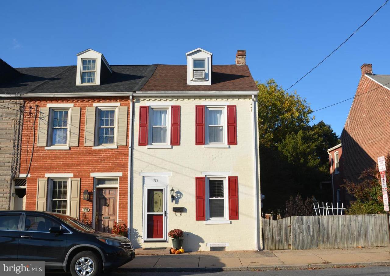 713 Chestnut Street - Photo 1