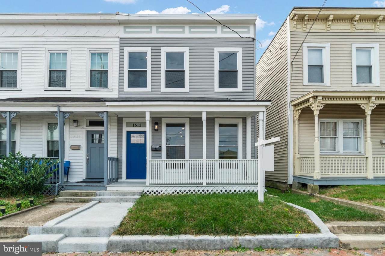 1613 Cary Street - Photo 1