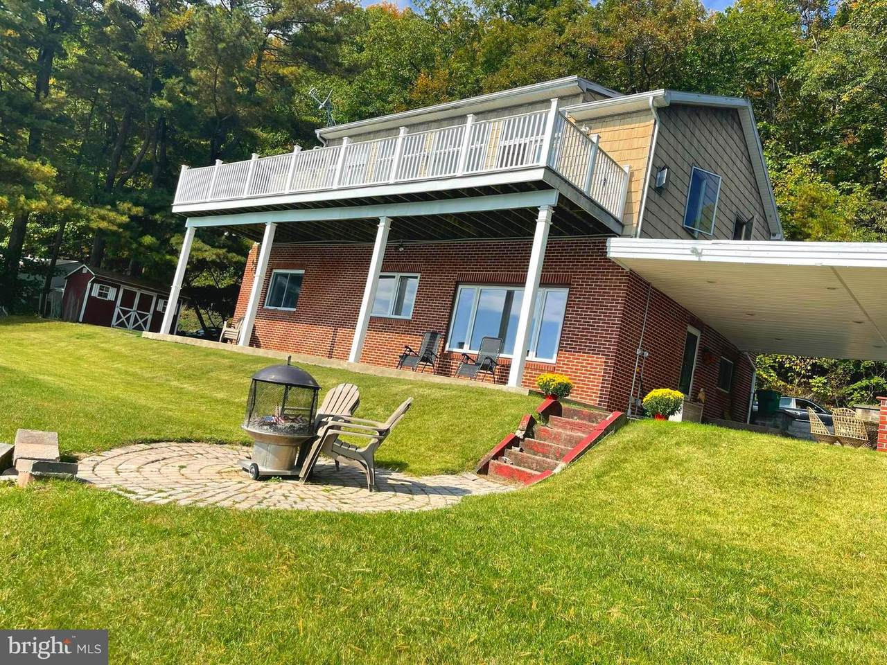 262 Lakeside Dr - Photo 1