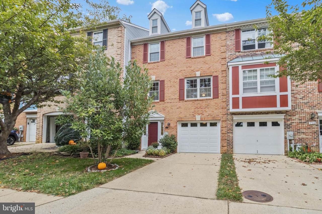 756 Pine Valley - Photo 1