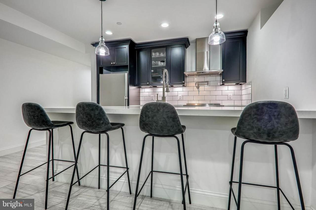 1338 Fairmont - Photo 1