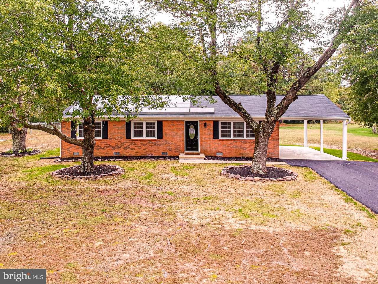 5032 Gallant Green Road - Photo 1