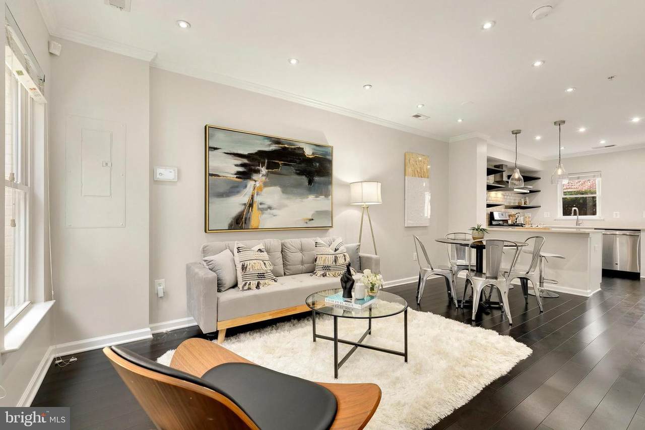 924 4TH Street - Photo 1