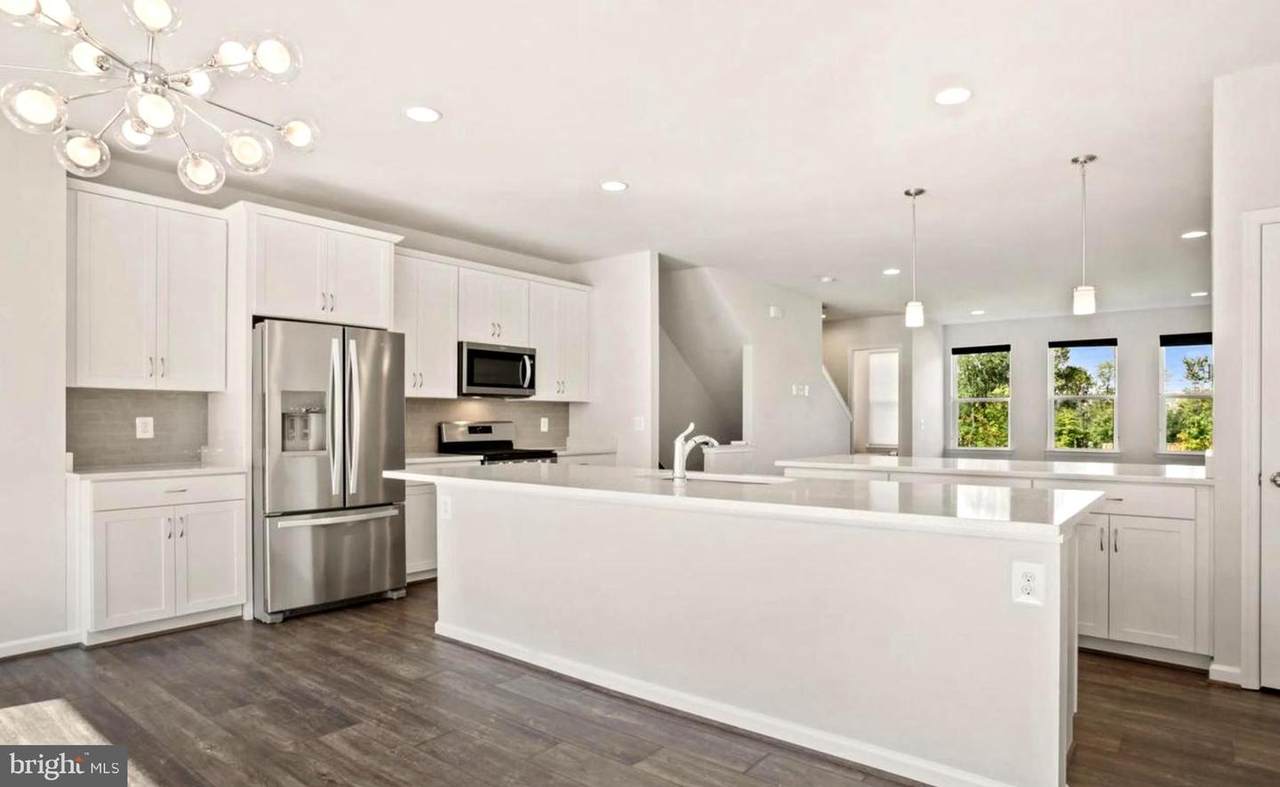8376 Sallyport Street - Photo 1