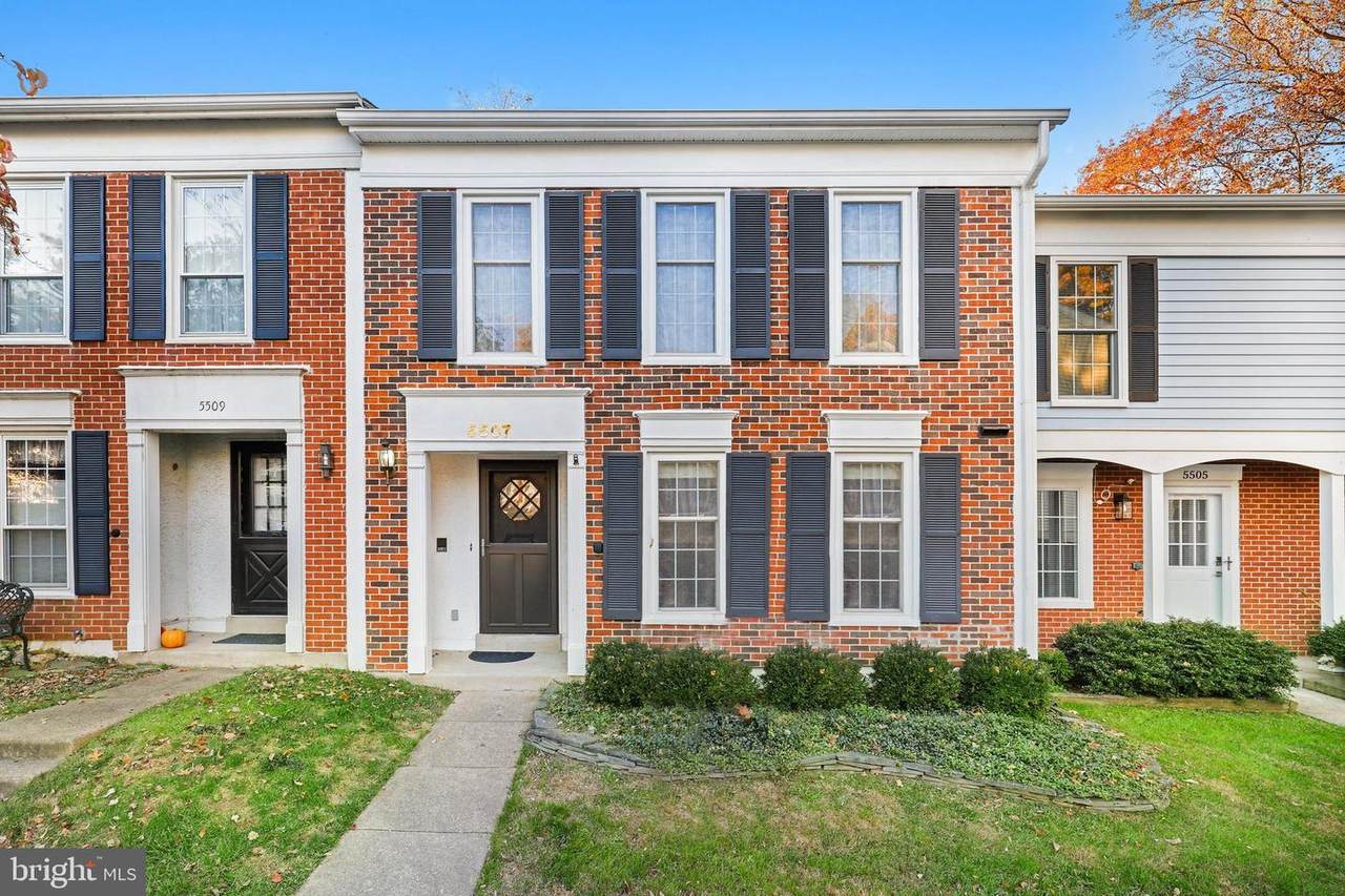 5507 Starboard Court - Photo 1