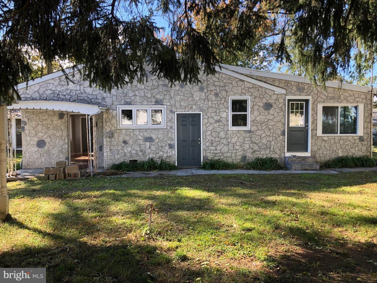 1510 Maple Avenue - Photo 1