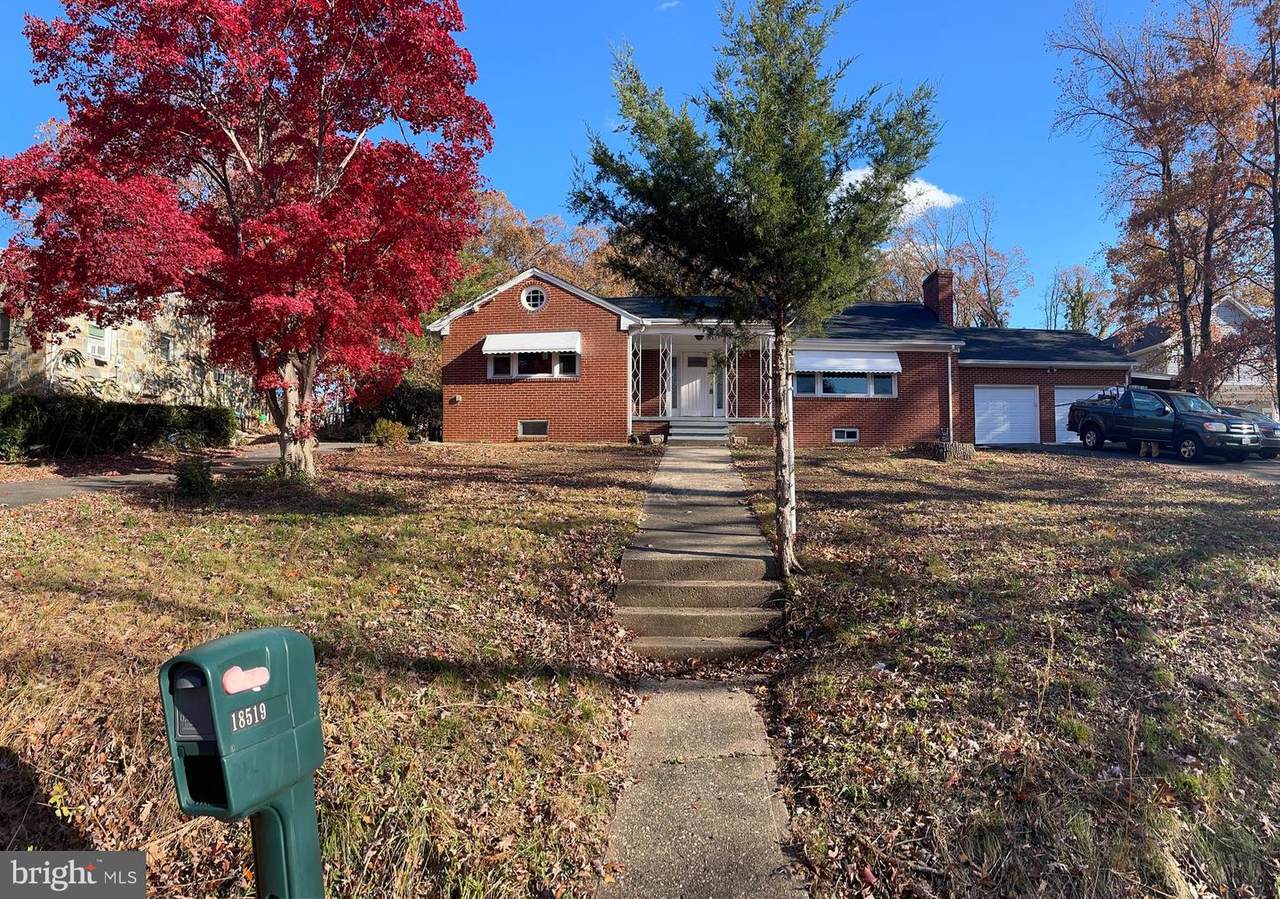 18519 Amidon Avenue - Photo 1