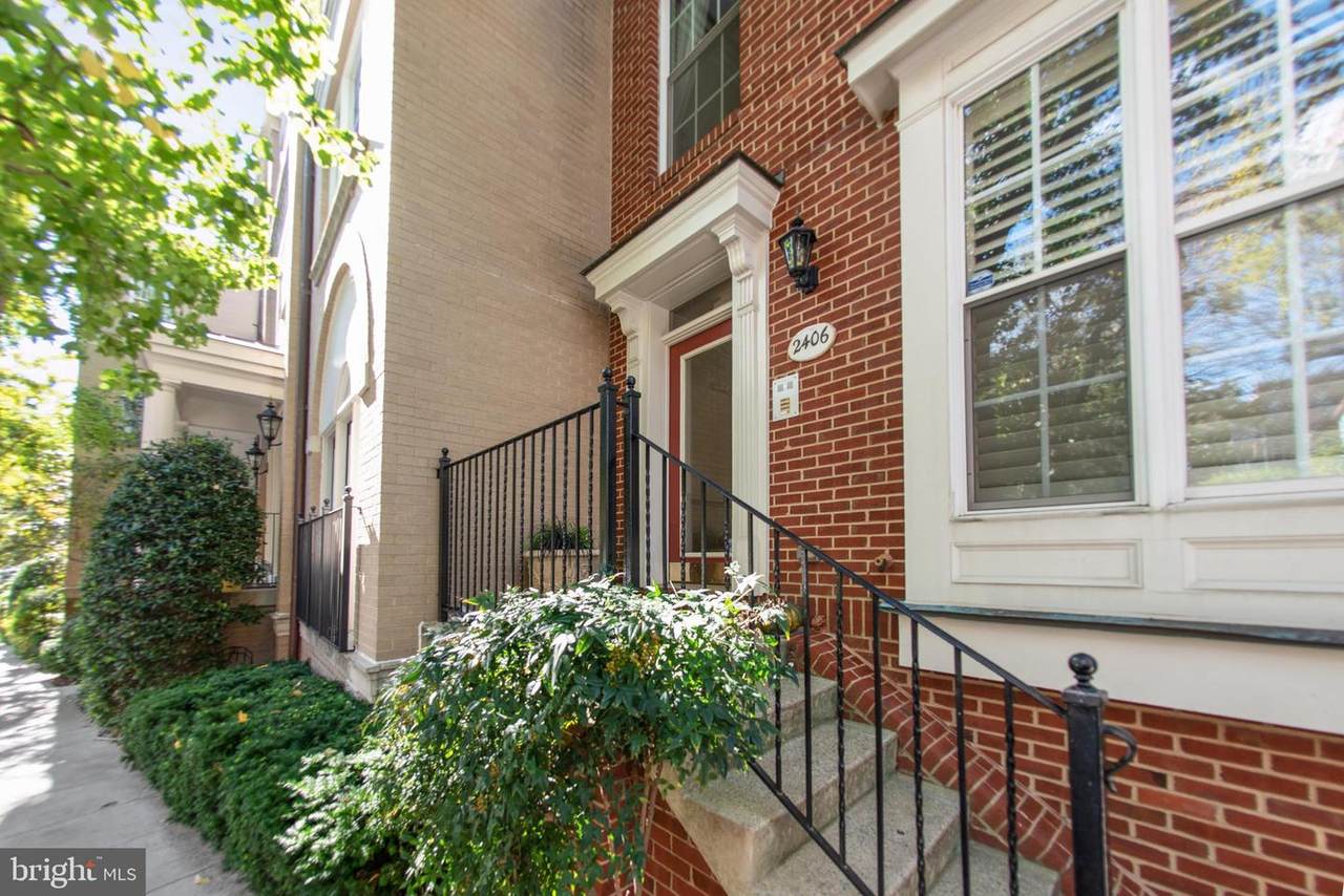 2406 19TH Street - Photo 1