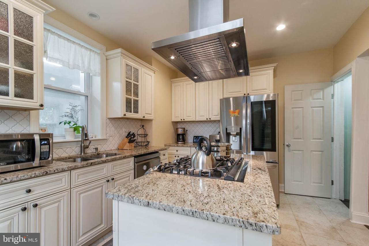 1333 Redfield Street - Photo 1