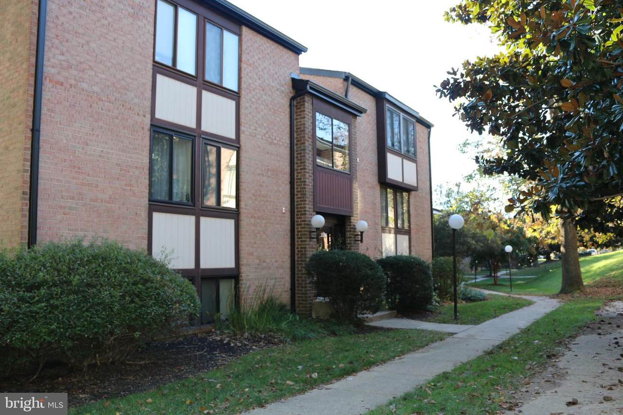 3105 Buccaneer Court - Photo 1
