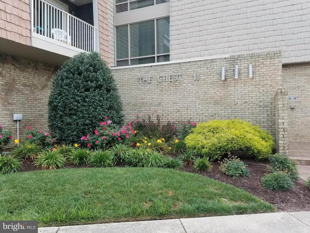 11 Virginia Avenue - Photo 1