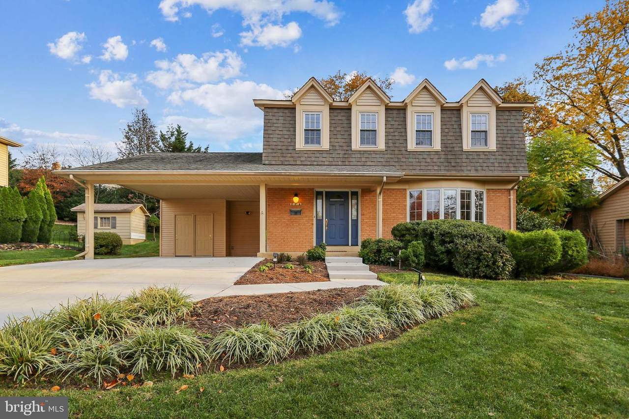 684 College Parkway - Photo 1