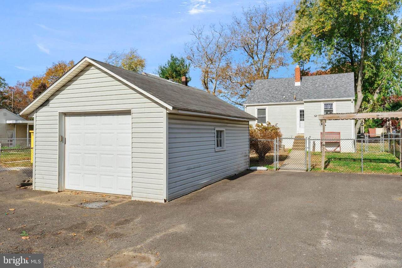 1232 Kings Highway - Photo 1