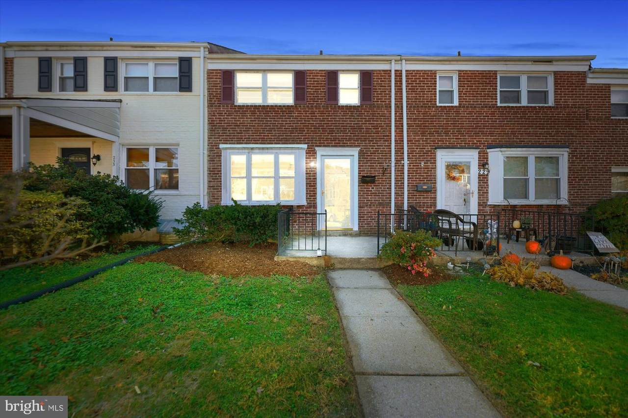 231 Ridge Avenue - Photo 1
