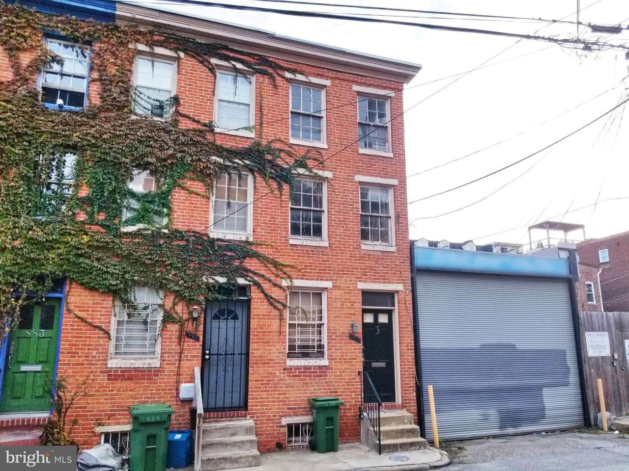879 Tyson Street - Photo 1